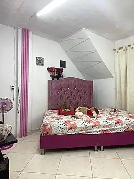 Rossestoner online show from 03-25-26, 12:33