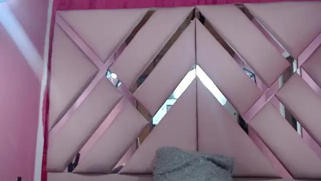 Snapshot of nathaly_low1 chatting on 02-05-25, 09:46 nathaly low1 online show from 02-05-25, 09:46