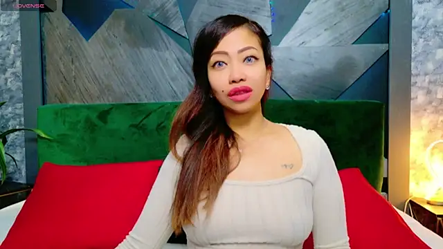 Snapshot of ElyaQuinn chatting on 01-14-25, 09:56 ElyaQuinn online show from 01-14-25, 09:56