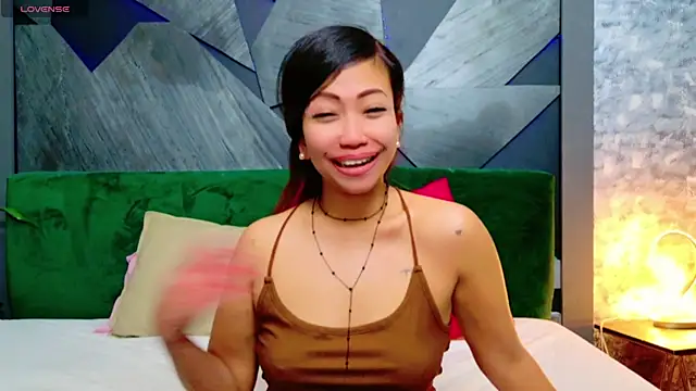 Snapshot of ElyaQuinn chatting on 02-22-25, 02:19 ElyaQuinn online show from 02-22-25, 02:19