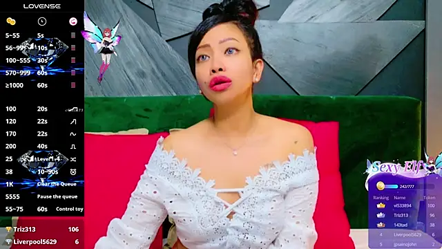 Snapshot of ElyaQuinn chatting on 03-22-25, 01:52 ElyaQuinn online show from 03-22-25, 01:52