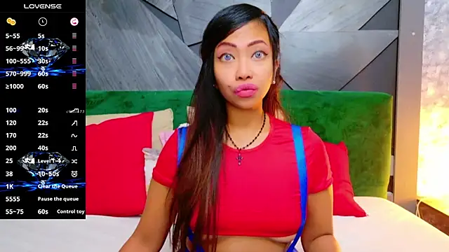 Snapshot of ElyaQuinn chatting on 09-17-25, 06:37 ElyaQuinn online show from 09-17-25, 06:37