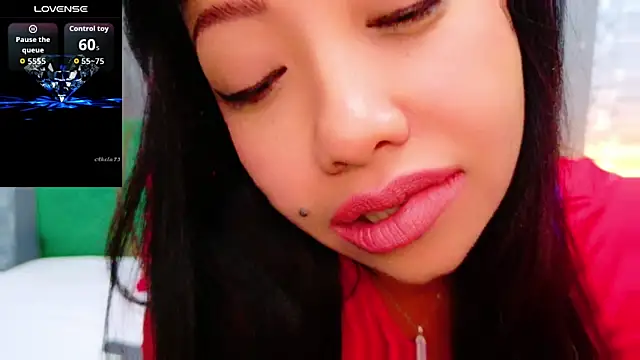 Snapshot of ElyaQuinn chatting on 10-17-25, 07:00 ElyaQuinn online show from 10-17-25, 07:00