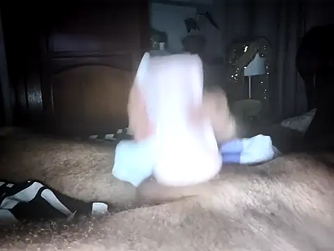 Snapshot of Hungthugl chatting on 03-03-26, 05:52 Hungthugl online show from 03-03-26, 05:52