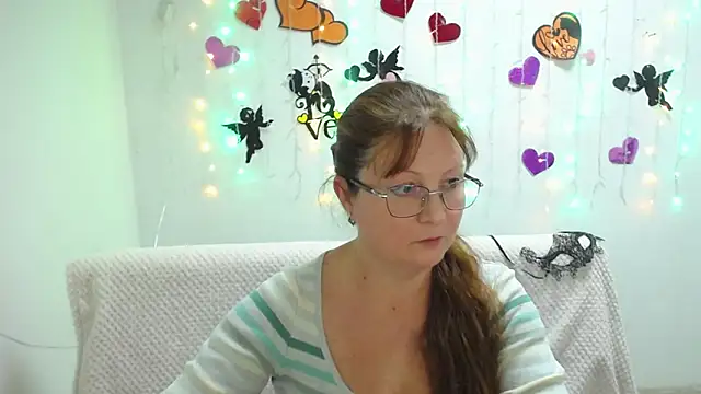 VanessaHotts online show from 03-05-25, 06:01