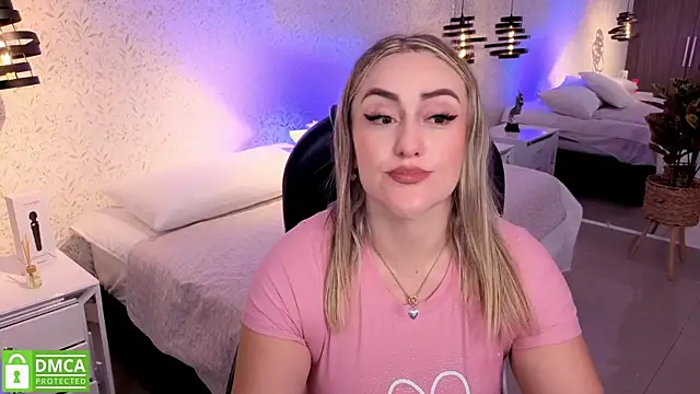 Snapshot of ELA_PS chatting on 09-24-25, 12:08 ELA PS online show from 09-24-25, 12:08