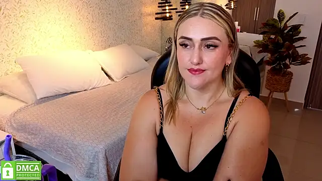 Snapshot of ELA_PS chatting on 09-29-25, 12:10 ELA PS online show from 09-29-25, 12:10