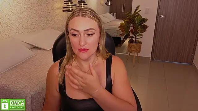 Snapshot of ELA_PS chatting on 10-07-25, 12:02 ELA PS online show from 10-07-25, 12:02