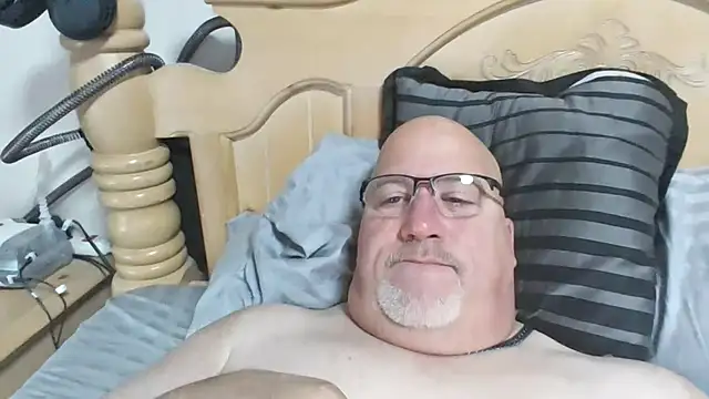 Bigbear0563 online show from 11-17-25, 05:08