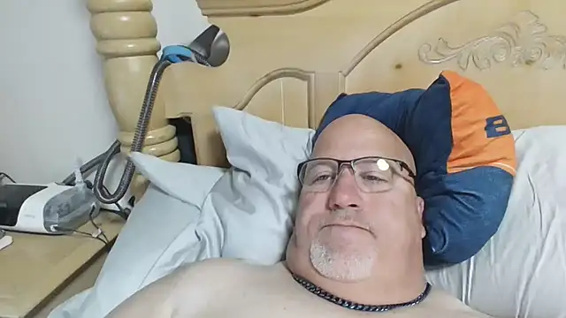 Bigbear0563 online show from 03-26-26, 04:01