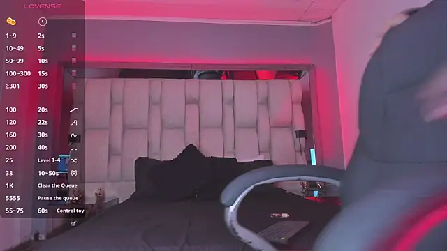 Emmily Savage online show from 01-11-25, 04:16