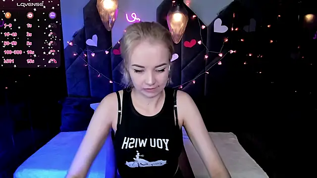 Snapshot of StephanieSweety chatting on 02-13-25, 05:11 StephanieSweety online show from 02-13-25, 05:11