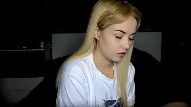 Snapshot of StephanieSweety chatting on 11-27-25, 11:45 StephanieSweety online show from 11-27-25, 11:45