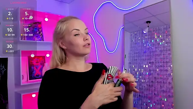 StephanieSweety online show from 07-16-26, 05:52