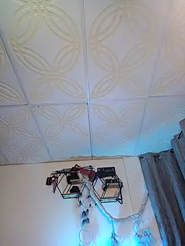 Snapshot of Piafisher1 chatting on 10-01-25, 01:22 Piafisher1 online show from 10-01-25, 01:22