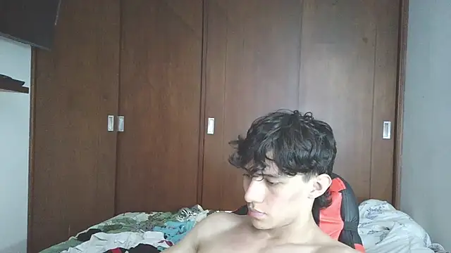 Snapshot of aresholland chatting on 10-13-25, 08:09 aresholland online show from 10-13-25, 08:09