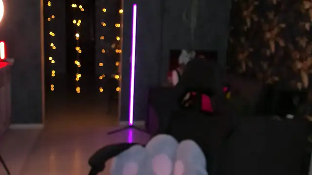 Snapshot of Blckmirrorr chatting on 01-01-25, 12:55 Blckmirrorr online show from 01-01-25, 12:55