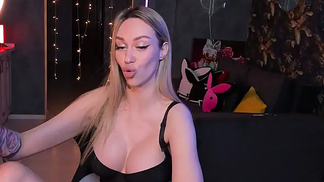 Snapshot of Blckmirrorr chatting on 01-29-25, 01:07 Blckmirrorr online show from 01-29-25, 01:07