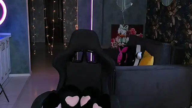 Snapshot of Blckmirrorr chatting on 09-10-25, 10:04 Blckmirrorr online show from 09-10-25, 10:04