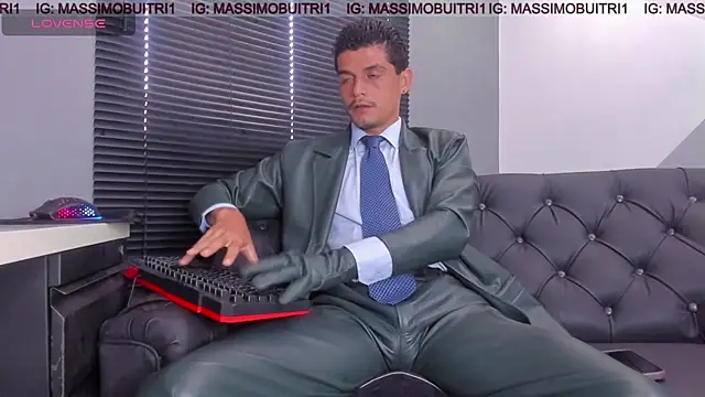 massimo g online show from 04-22-26, 01:45