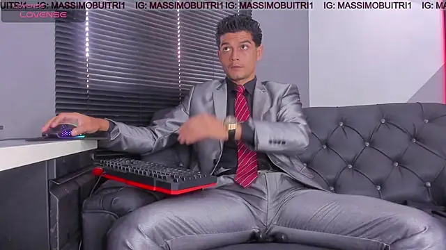 Snapshot of massimo_g chatting on 07-04-26, 01:28 massimo g online show from 07-04-26, 01:28