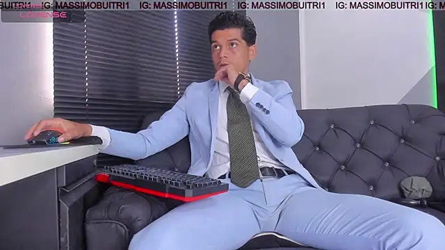 Snapshot of massimo_g chatting on 07-10-26, 12:19 massimo g online show from 07-10-26, 12:19