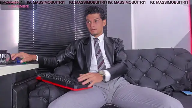 Snapshot of massimo_g chatting on 07-14-26, 12:11 massimo g online show from 07-14-26, 12:11