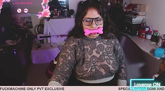 Snapshot of _lilith_heavy chatting on 11-21-25, 07:40 lilith heavy online show from 11-21-25, 07:40