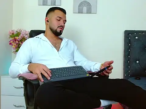 mathew vidal1 online show from 04-06-26, 06:14
