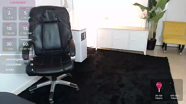 Crystal-dreamt online show from 06-03-26, 02:33