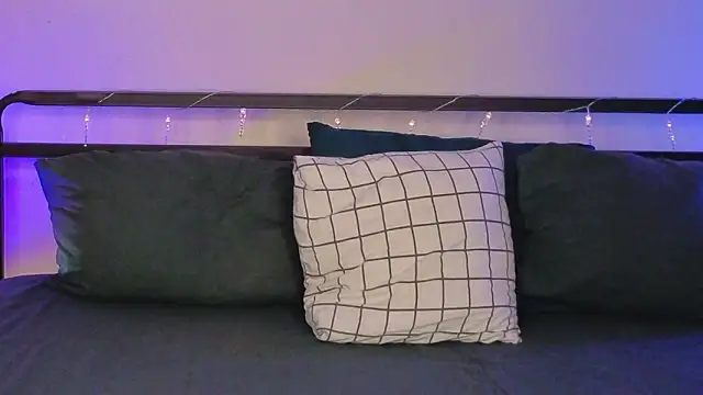 sinthiaroze online show from 02-10-26, 04:44