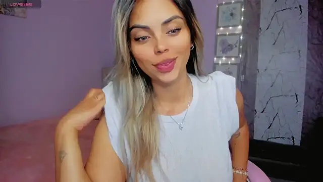 Gabby prieto online show from 06-18-26, 04:13