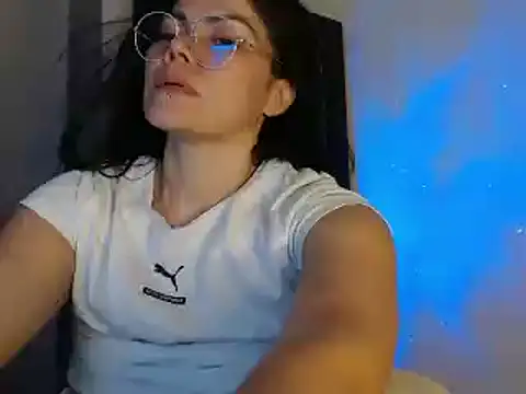 Snapshot of cristal_sexybody chatting on 02-04-25, 02:49 cristal sexybody online show from 02-04-25, 02:49