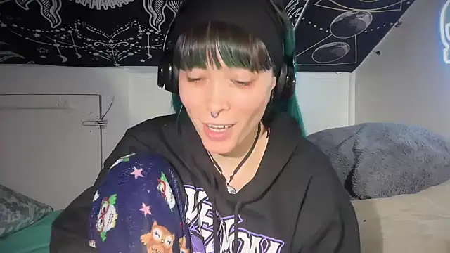 Snapshot of FRRANNKIE chatting on 12-23-24, 05:54 FRRANNKIE online show from 12-23-24, 05:54