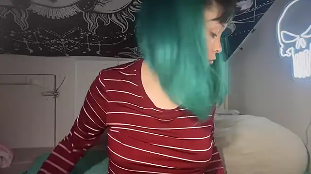 Snapshot of FRRANNKIE chatting on 12-27-24, 12:50 FRRANNKIE online show from 12-27-24, 12:50