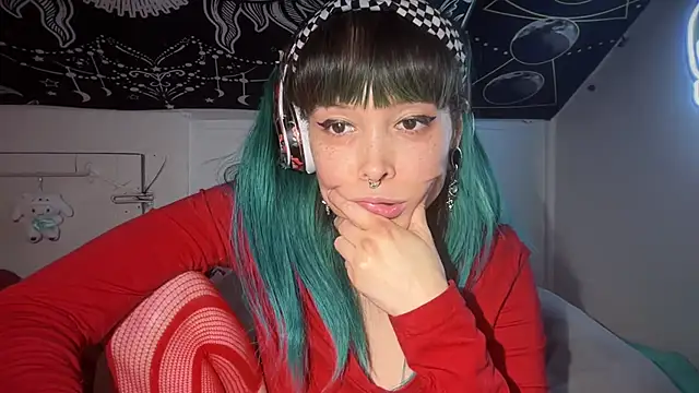 Snapshot of FRRANNKIE chatting on 12-30-24, 01:15 FRRANNKIE online show from 12-30-24, 01:15