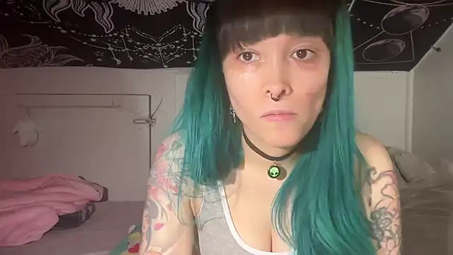 Snapshot of FRRANNKIE chatting on 01-03-25, 01:38 FRRANNKIE online show from 01-03-25, 01:38