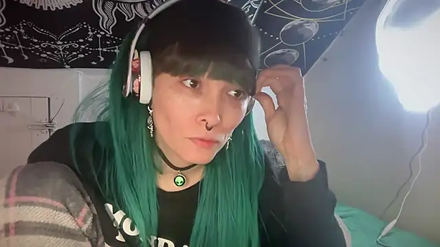 Snapshot of FRRANNKIE chatting on 01-04-25, 11:43 FRRANNKIE online show from 01-04-25, 11:43