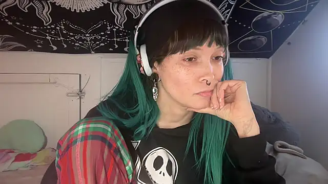 Snapshot of FRRANNKIE chatting on 01-05-25, 11:48 FRRANNKIE online show from 01-05-25, 11:48