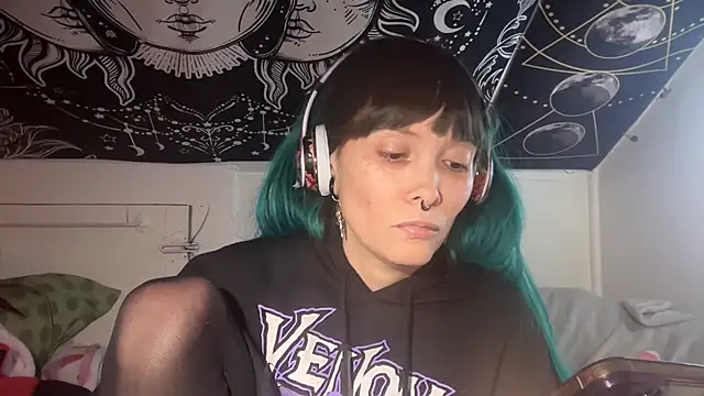 Snapshot of FRRANNKIE chatting on 01-07-25, 03:54 FRRANNKIE online show from 01-07-25, 03:54