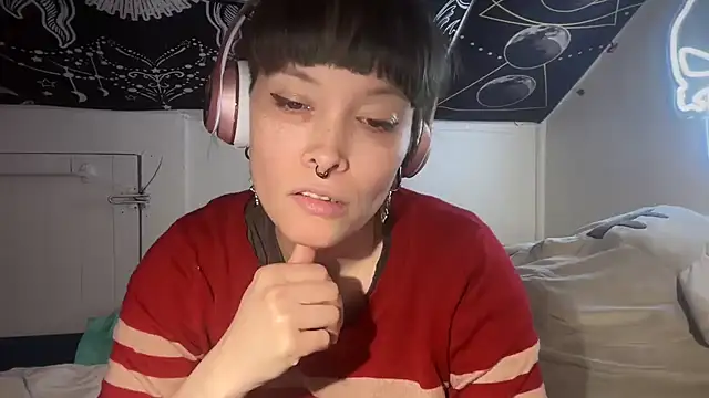 Snapshot of FRRANNKIE chatting on 01-16-25, 09:19 FRRANNKIE online show from 01-16-25, 09:19