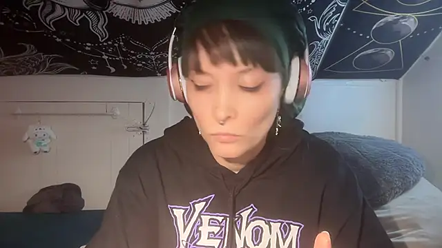 Snapshot of FRRANNKIE chatting on 02-03-25, 03:06 FRRANNKIE online show from 02-03-25, 03:06