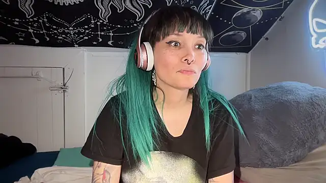 Snapshot of FRRANNKIE chatting on 02-03-25, 07:42 FRRANNKIE online show from 02-03-25, 07:42