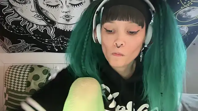 Snapshot of FRRANNKIE chatting on 02-17-25, 07:47 FRRANNKIE online show from 02-17-25, 07:47