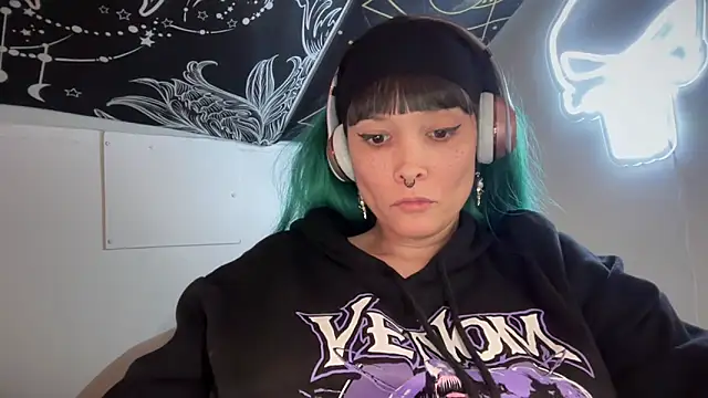 Snapshot of FRRANNKIE chatting on 02-21-25, 04:26 FRRANNKIE online show from 02-21-25, 04:26