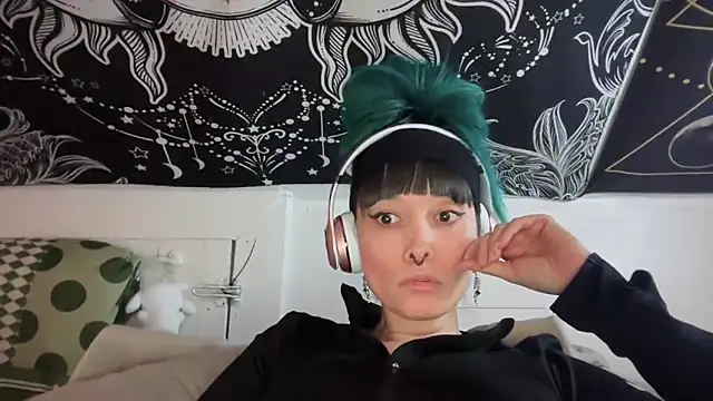 Snapshot of FRRANNKIE chatting on 02-23-25, 06:45 FRRANNKIE online show from 02-23-25, 06:45