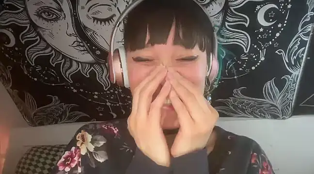 Snapshot of FRRANNKIE chatting on 03-02-25, 05:47 FRRANNKIE online show from 03-02-25, 05:47