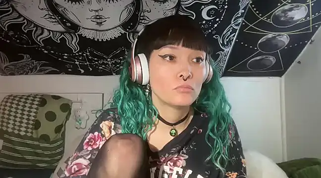 Snapshot of FRRANNKIE chatting on 03-05-25, 05:39 FRRANNKIE online show from 03-05-25, 05:39