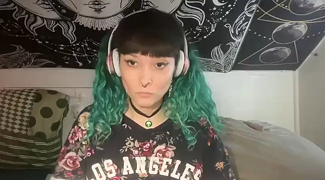 Snapshot of FRRANNKIE chatting on 03-05-25, 08:42 FRRANNKIE online show from 03-05-25, 08:42