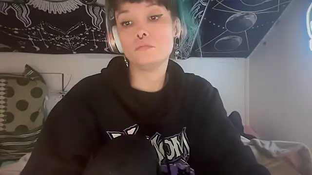 Snapshot of FRRANNKIE chatting on 03-22-25, 05:31 FRRANNKIE online show from 03-22-25, 05:31